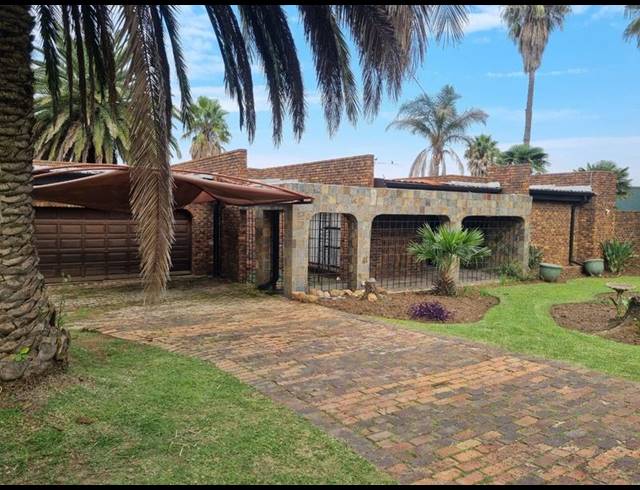 3 BEDROOM HOUSE FOR SALE IN SUNWARD PARK